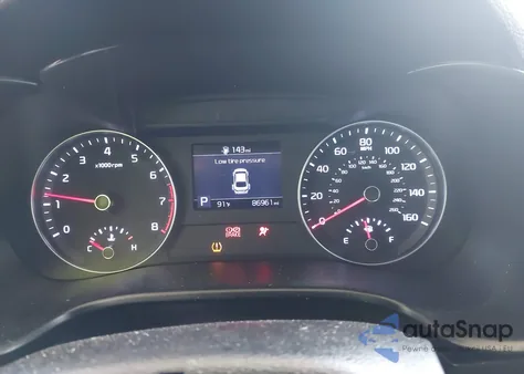 2020 Kia Forte Lxs z USA, uszkodzony, nr VIN 3KPF24AD8LE186587